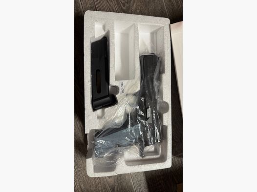 CZ Shadow 6mm BB Airsoft