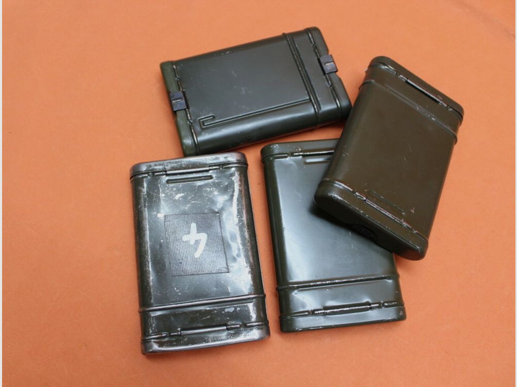 BUND SURPLUS Heckler&Koch/H&K HK G3: Reinigungsgerät BUND 7,62mm Putzzeug mit Reinigungskette/ Stahlblechdose