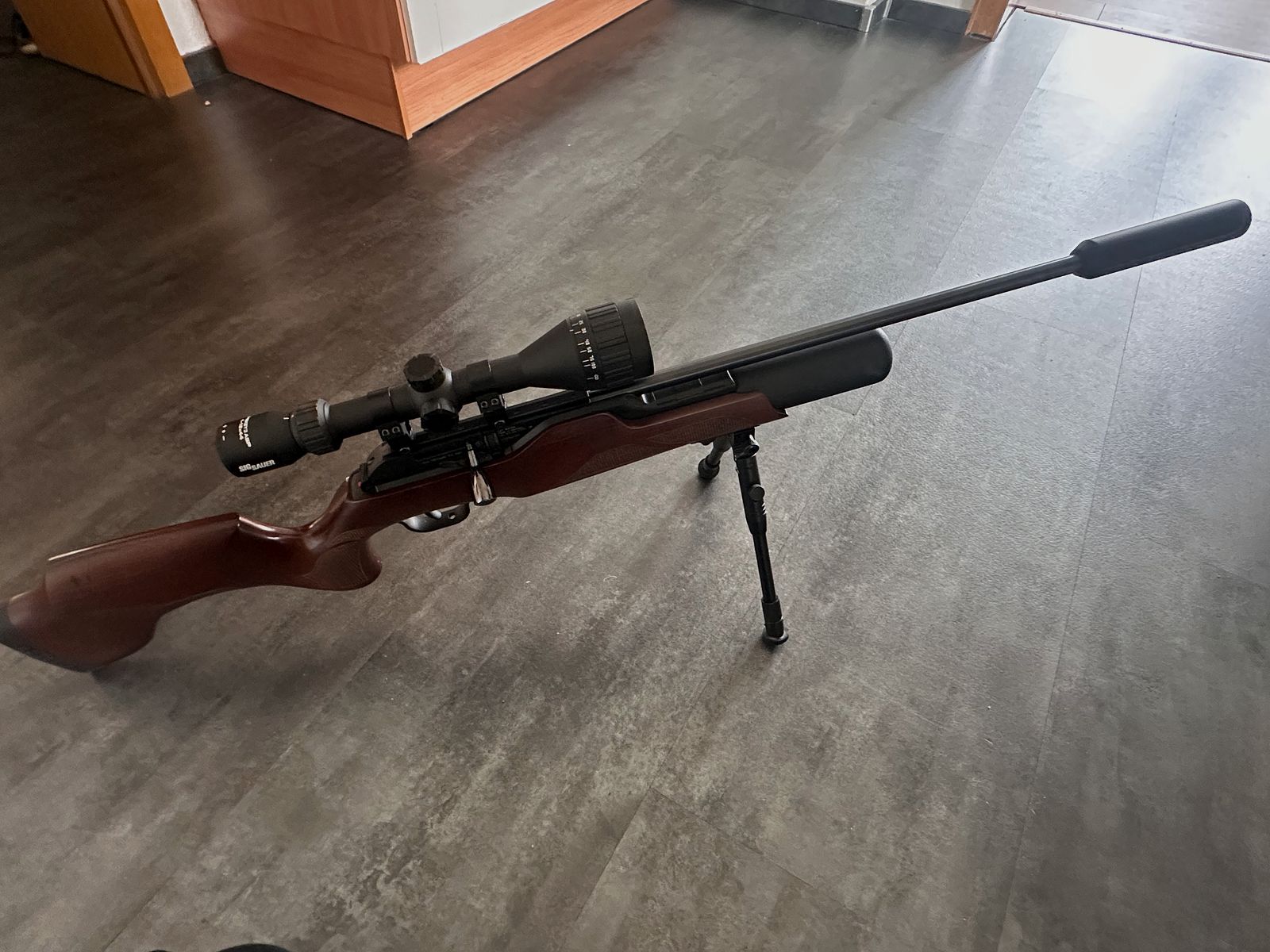 Walther Rotex RM8 4,5mm inclusief bipod en vizier