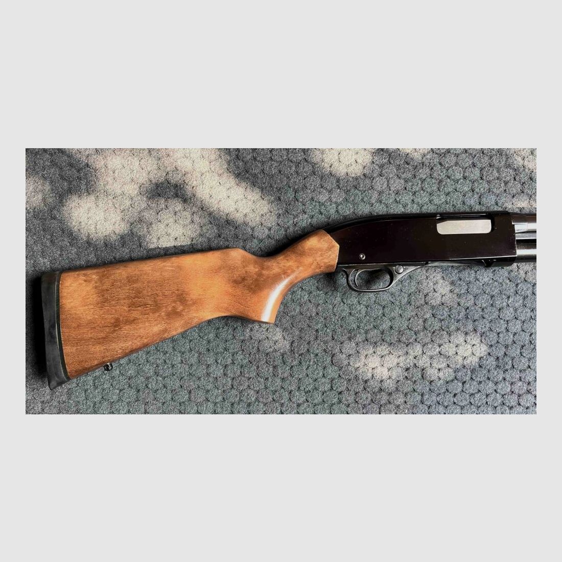 Winchester 1300 Defender Vorderschaftrepetierflinte 12/76