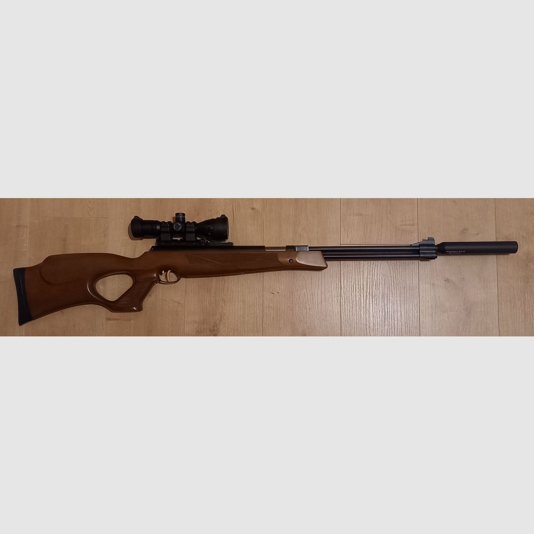 Fucile ad aria Weihrauch HW 77 KT calibro 4,5 mm con calcio forato, silenziatore e ottica