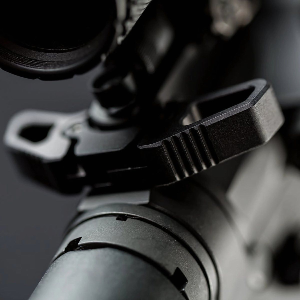 Radian Weapons – Levier d’armement ambidextre léger AR15 Radian Raptor-LT – gris – R0150, image 4 sur 5