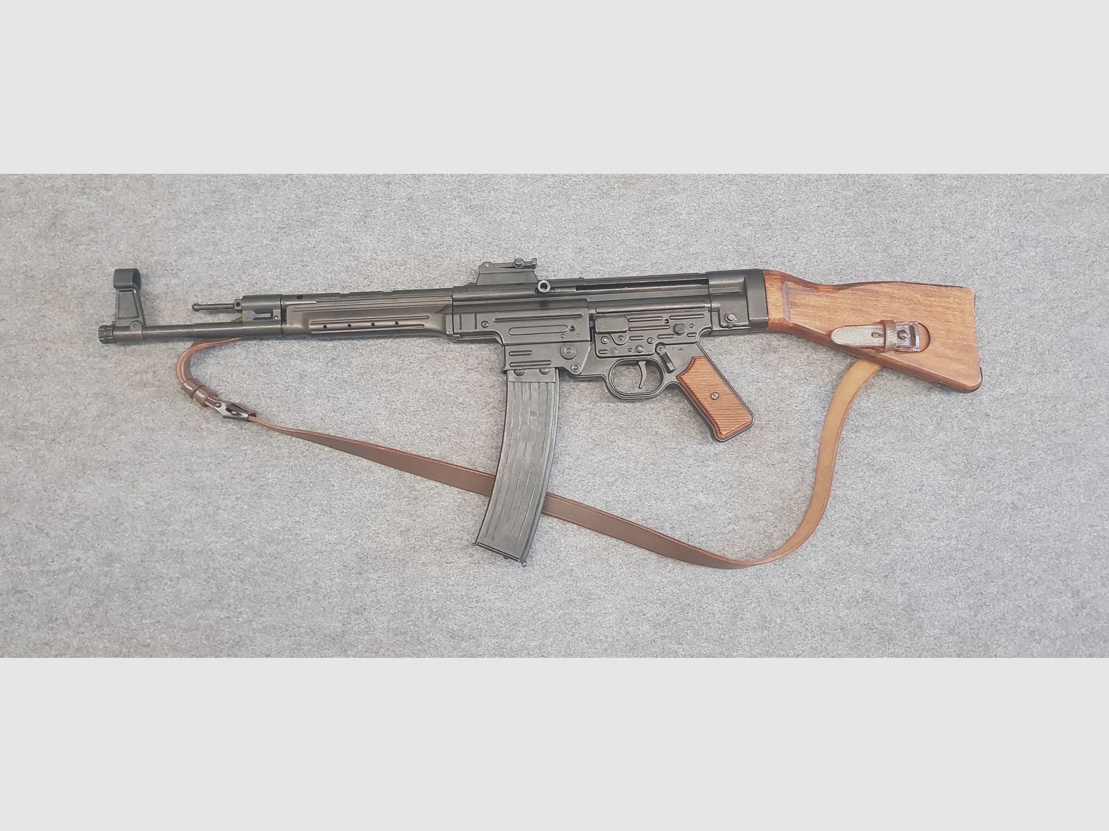 MP44  STG44  Sturmgewehr Deko Modell Denix  STG 44