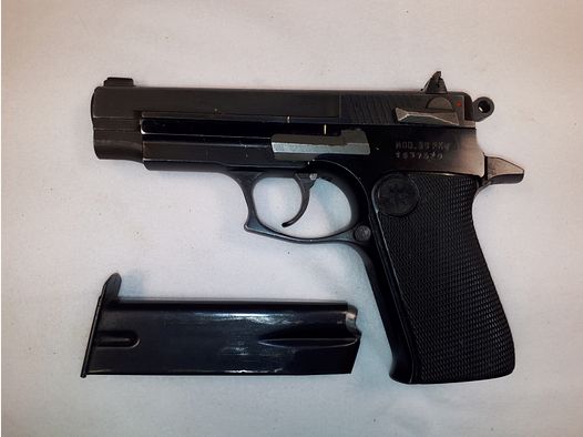 Star zelfladende pistool, model: 30 PK, kaliber 9mm Luger.