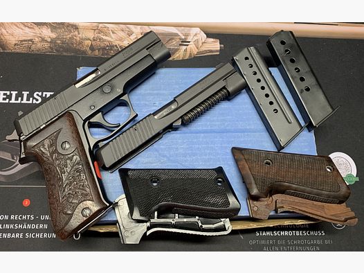 SIG Sauer P220 .45ACP mit 9mmLuger Wechselsystem, Nussbaumgriff