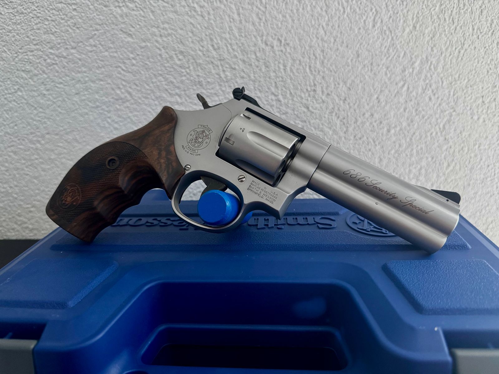 Smith & Wesson 686 Security Special 4” .357 Magnum – neuwertiger Zustand