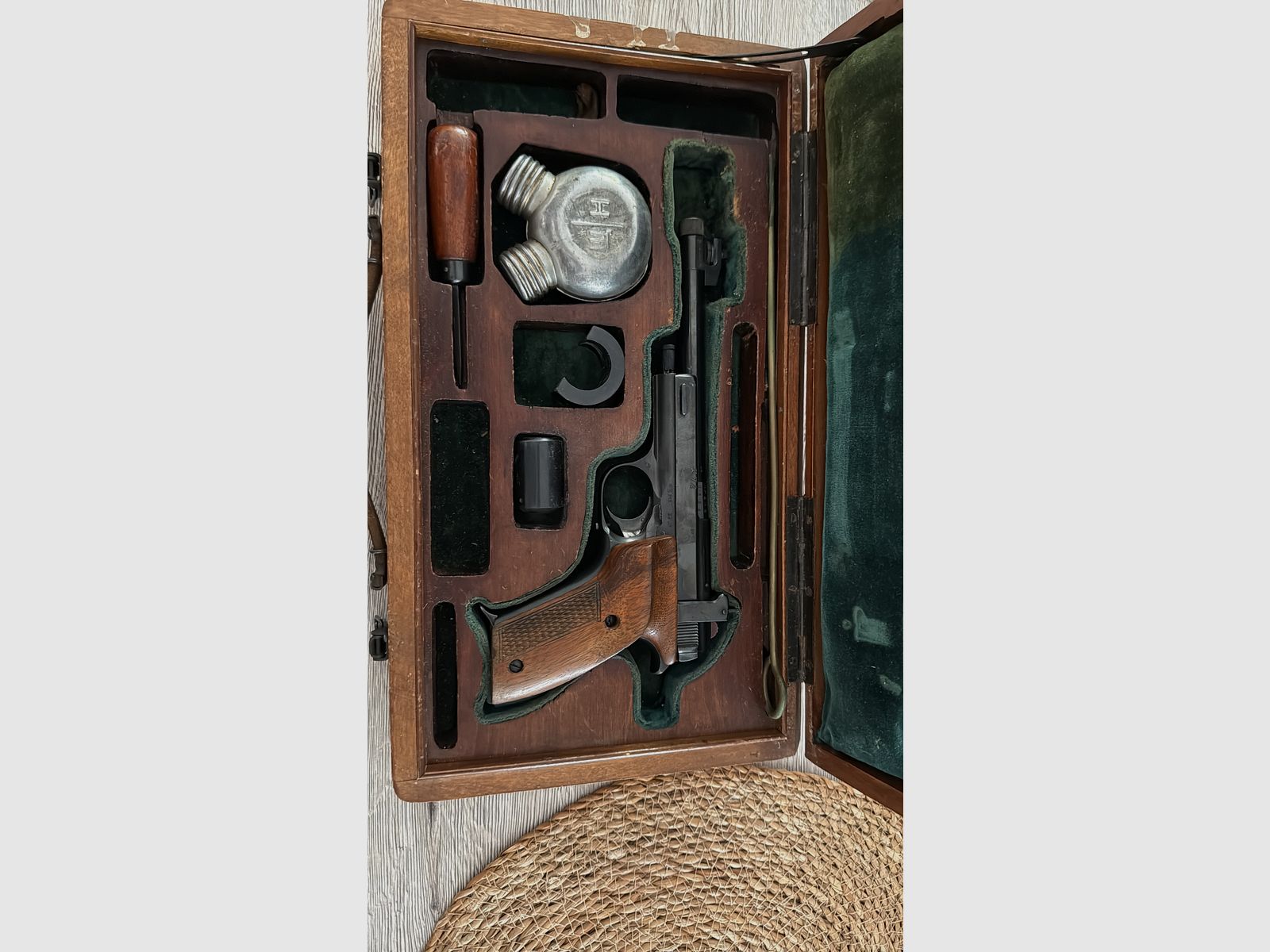 Pistola de deporte Margolin MZM calibre .22 año 1961