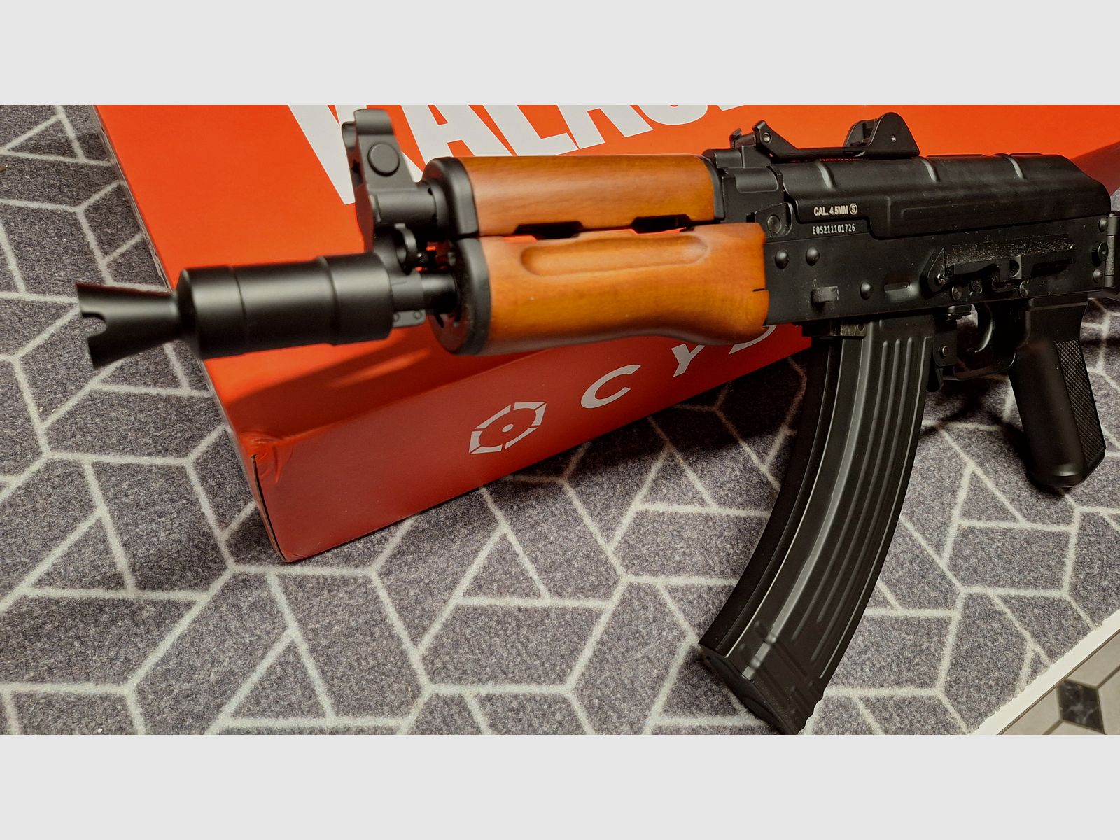 Kalashnikov AKS74U G.S.G. CO2 4,5mm NUEVO!