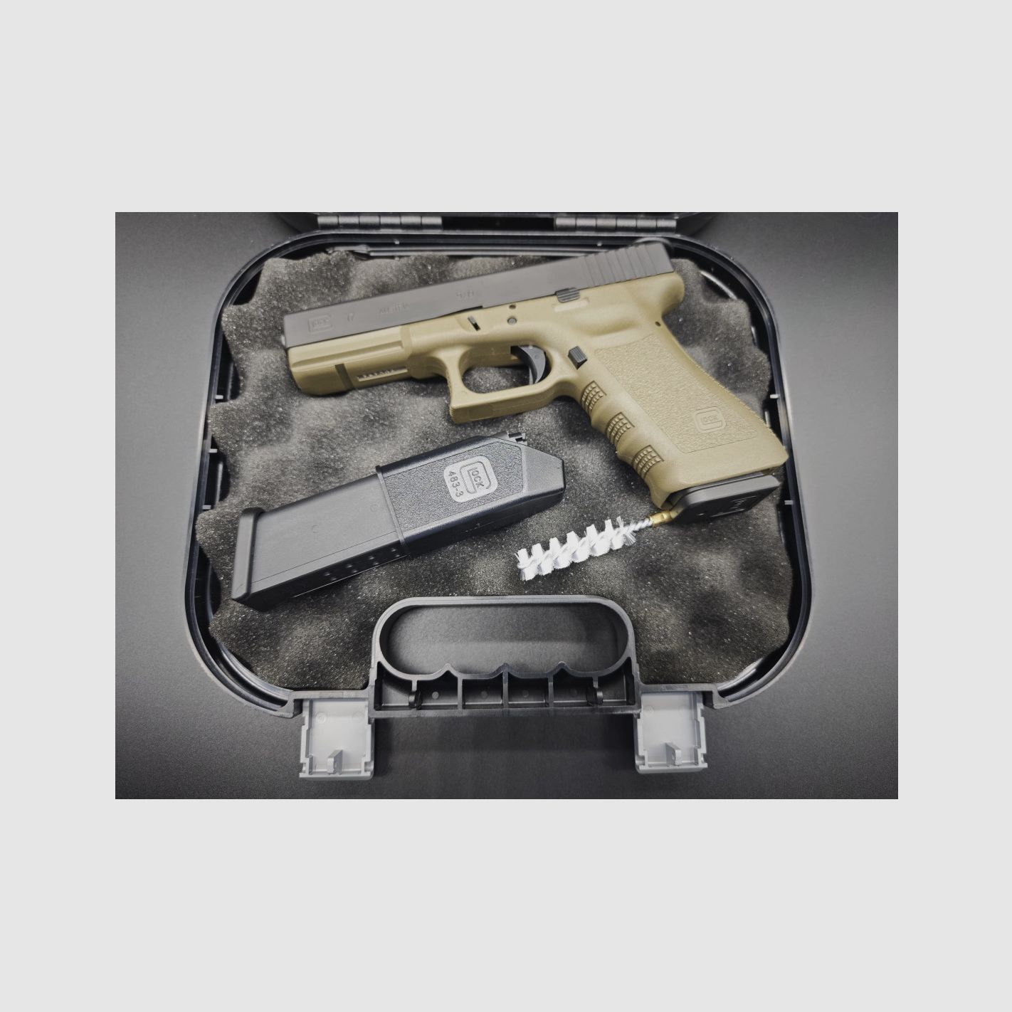 Pistolet Glock 17 Gen3 Cal. 9mm vert, image 8 sur 8
