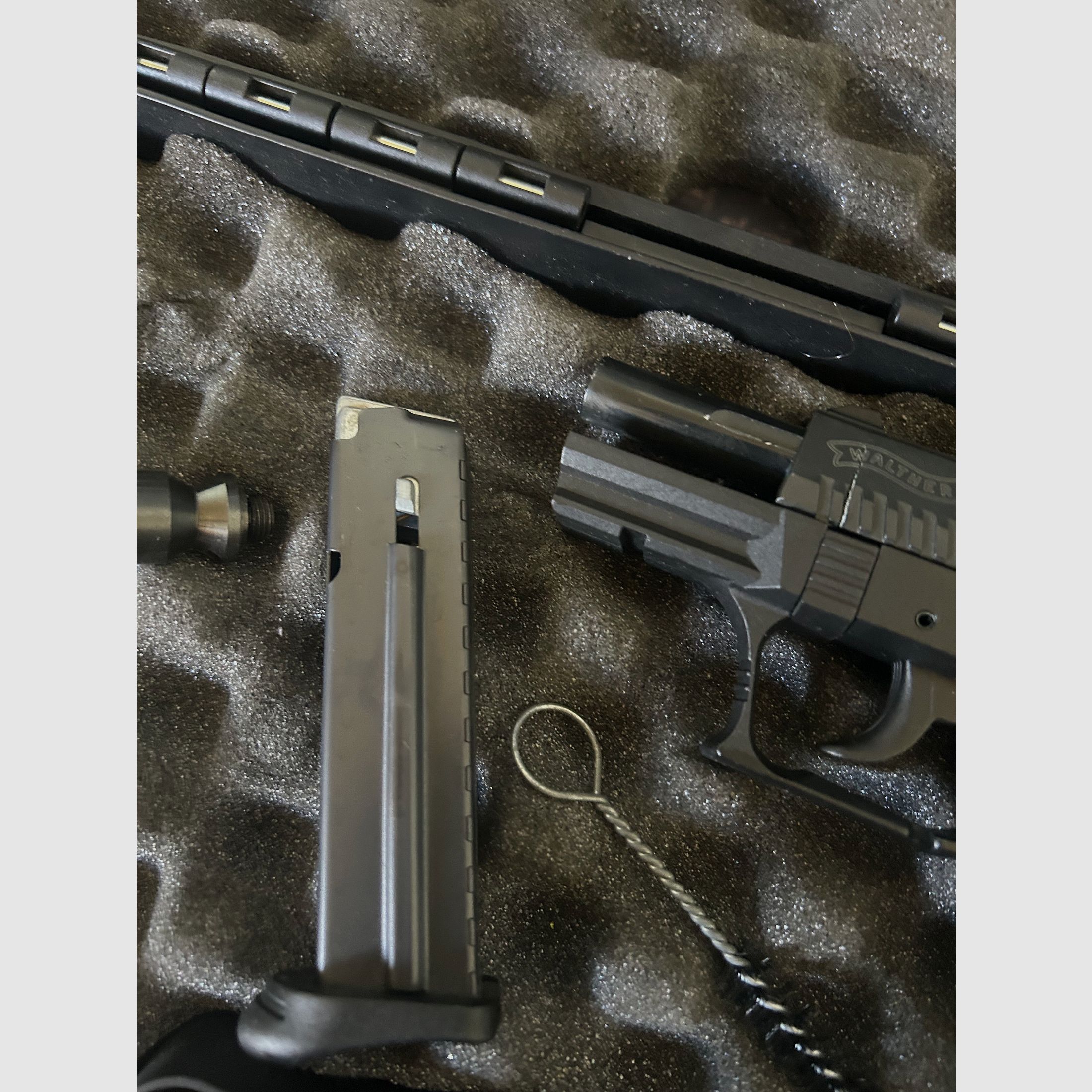 Half-functioning blank-firing Walter P22 BLK