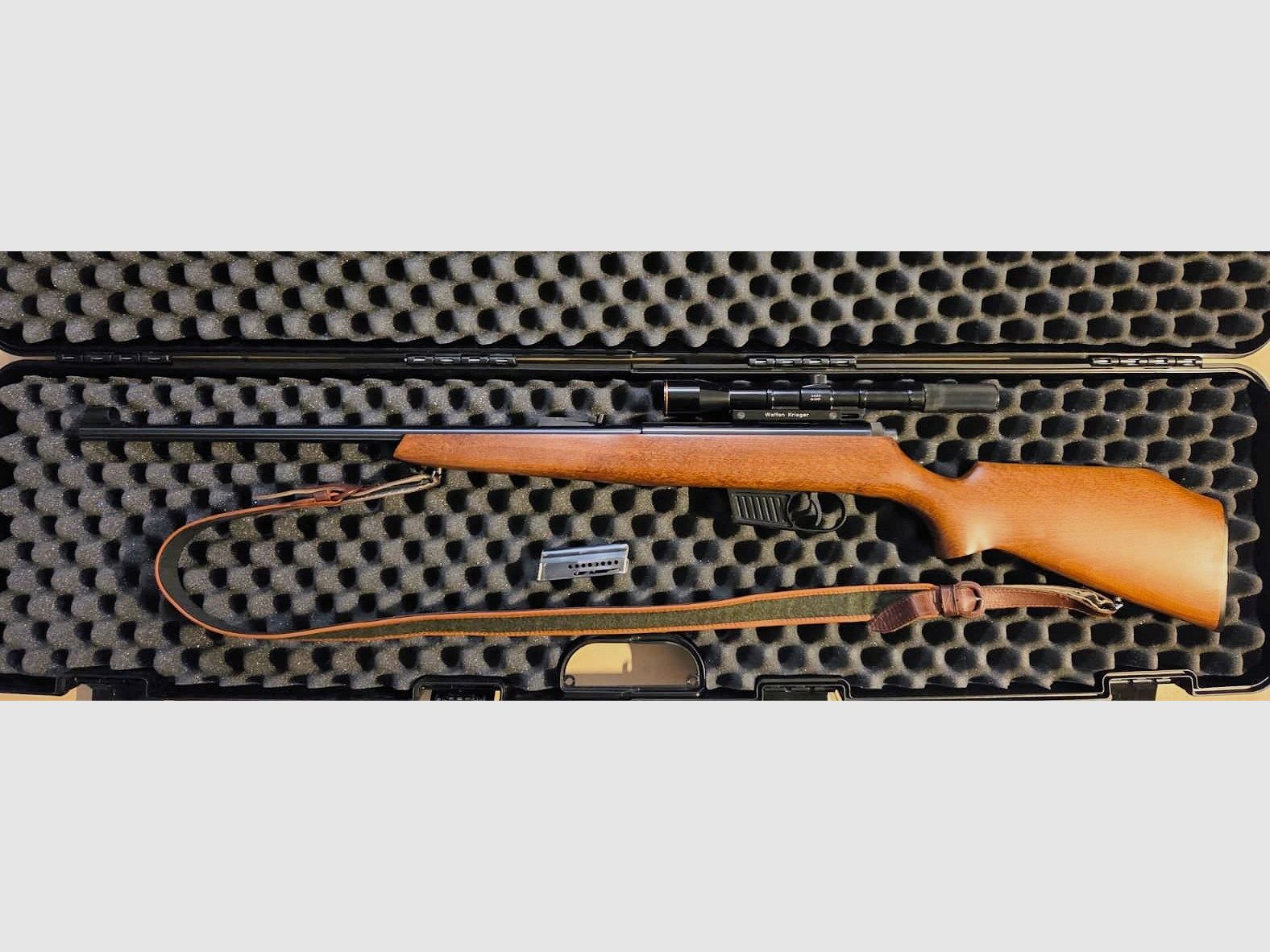 Selbstladebüchse Voere Benteler 55 .22LR