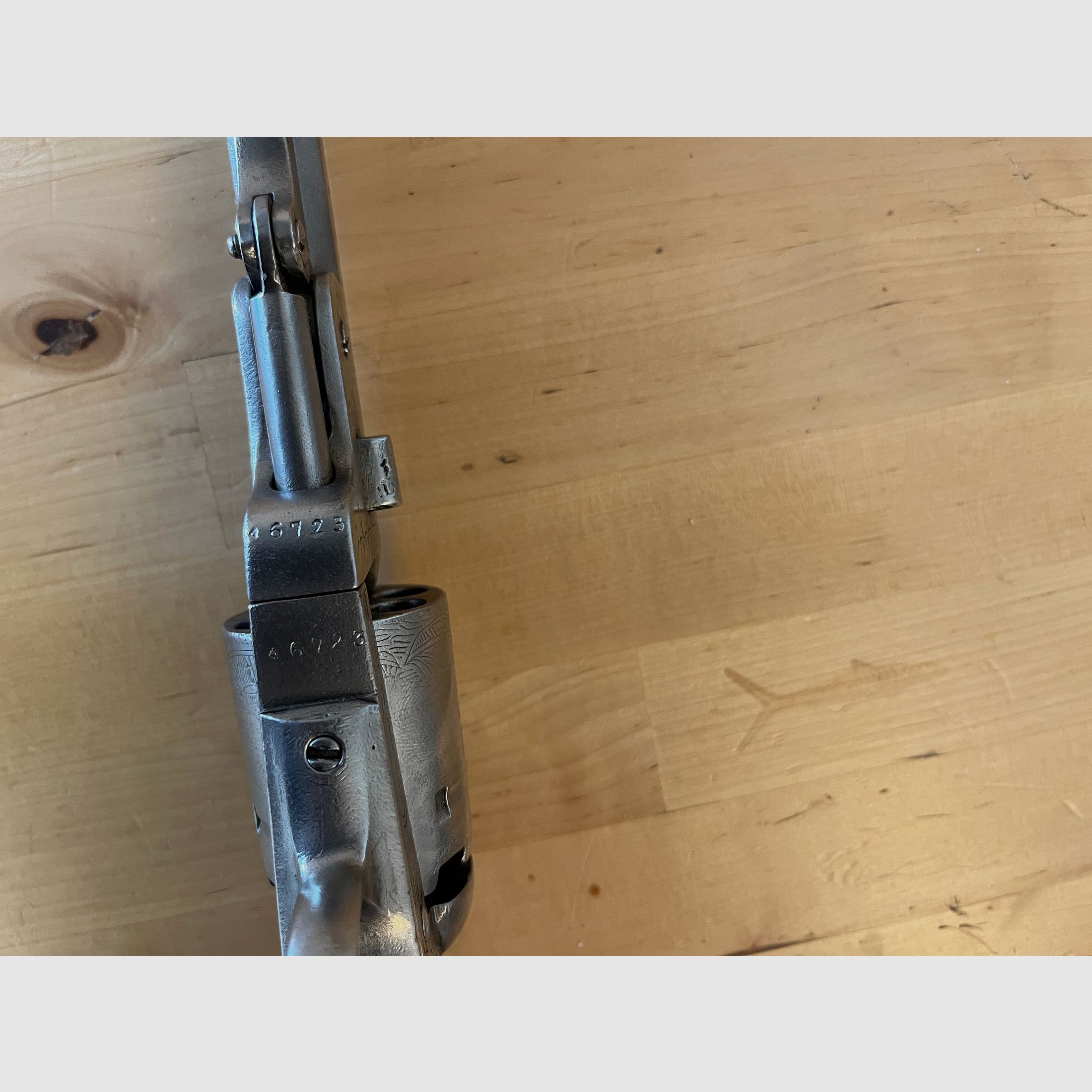 Il ponte di Brooklyn 1849 Colt Pocket Brevete Revolver