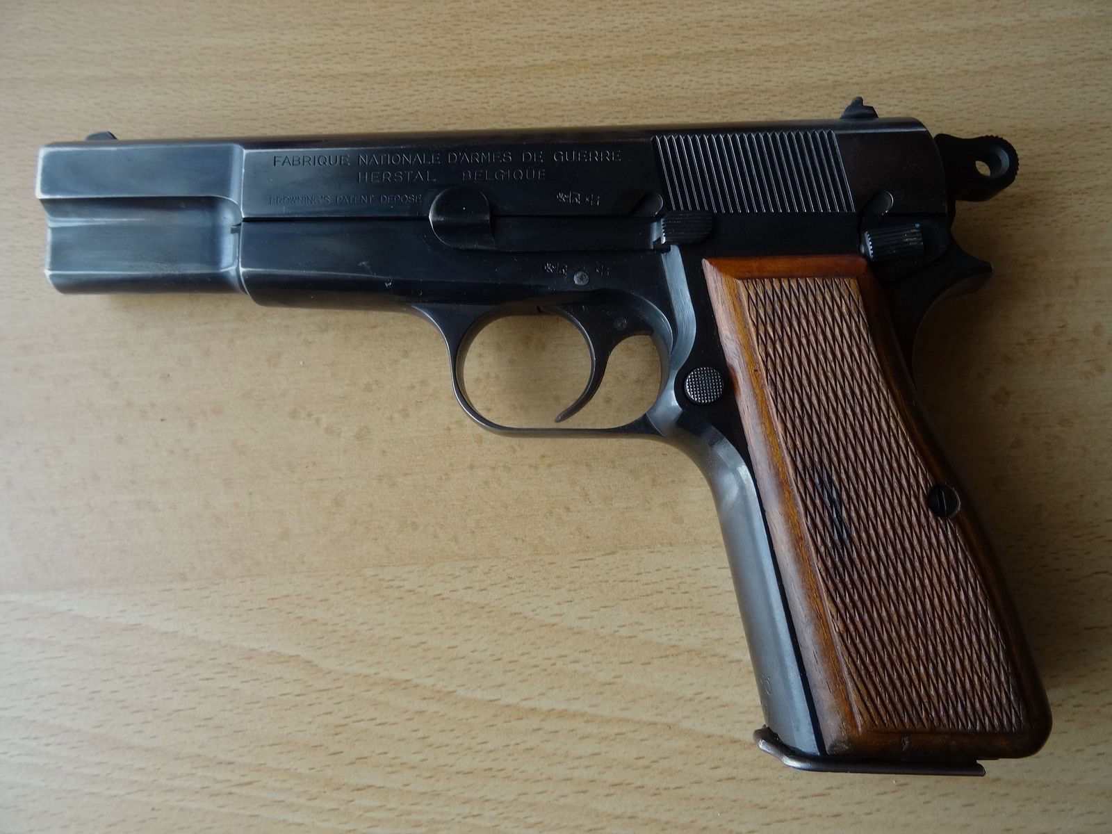 Pistola Browning FN