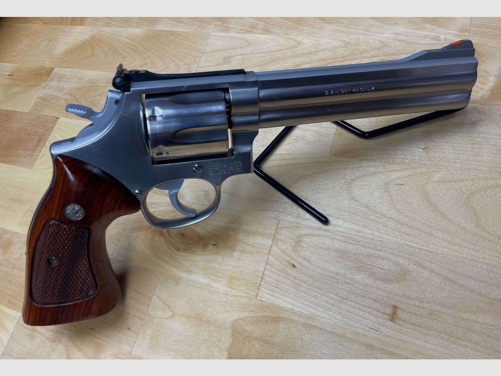 Rewolwer Smith&Wesson 686-3, długość lufy 6", kaliber .357 Magnum, zdjęcie 1 z 5