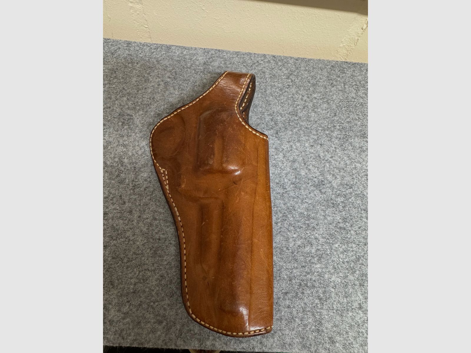 Leather holster Bianchi Cyclone for S&W 4", caliber .44