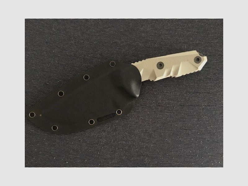 Nóż taktyczny z kaburą Kydex