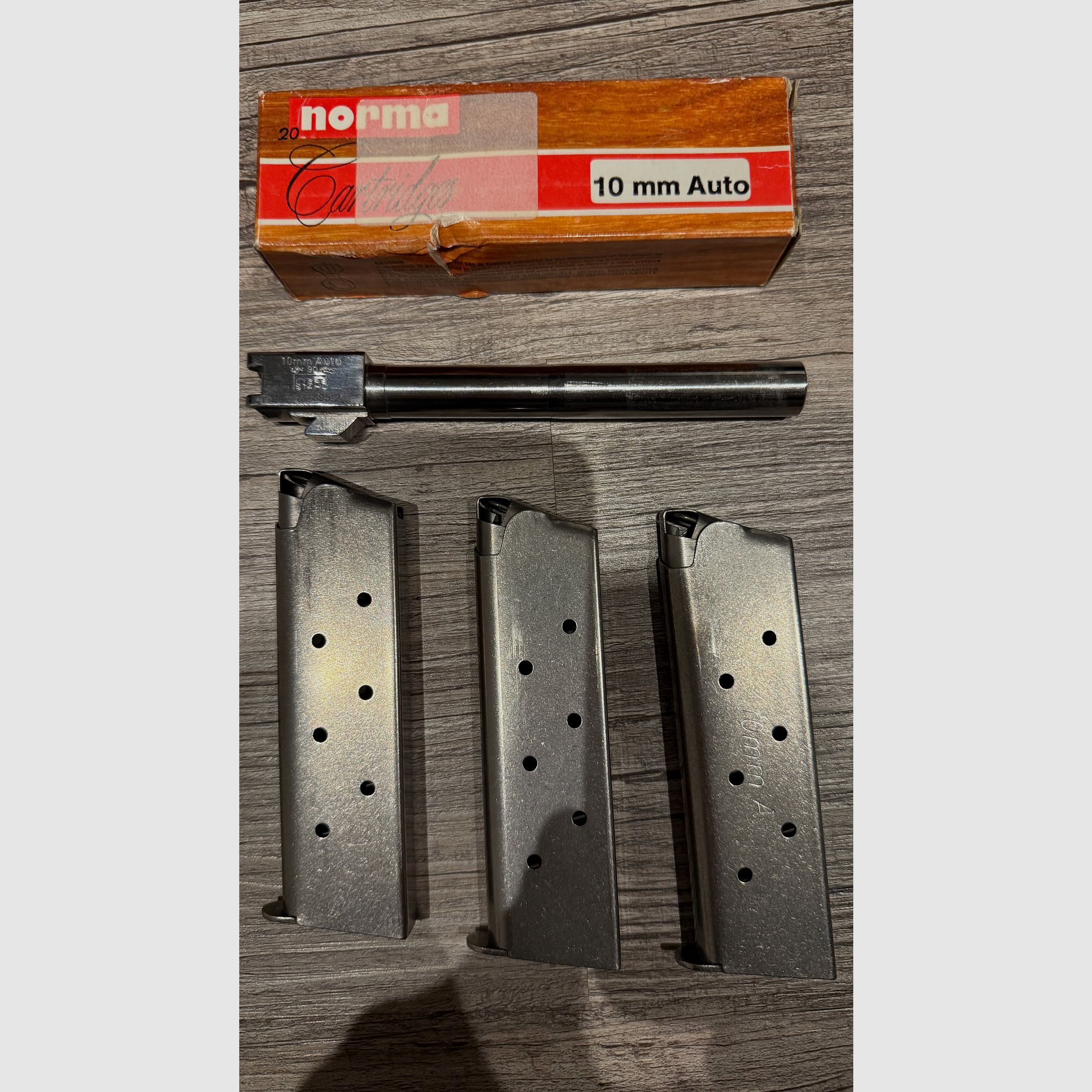 1911 Peters Stahl .45 ACP, 10mm und 9mm Luger Pachmeyr Griff