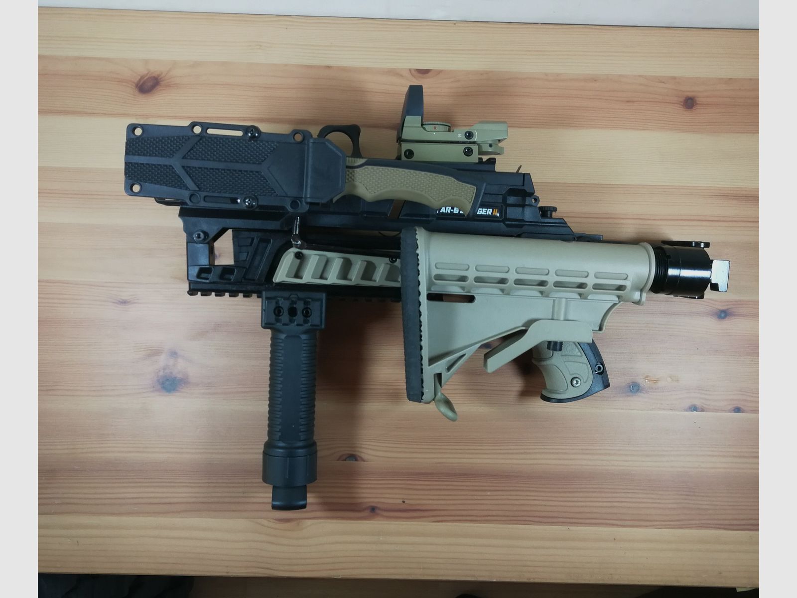 STEAMBOW AR-6 STINGER 2 AVEC BEAUCOUP D'ACCESSOIRES, POINT ROUGE, KIT DE COULEUR SABLE, BIPIED, CULASSE PLIANTE.