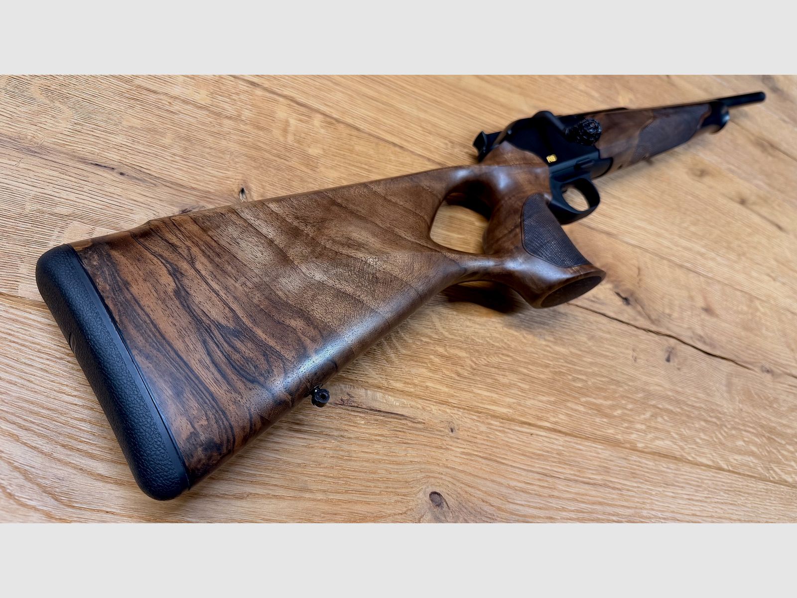 Blaser R8 Success / madera clase 4 / calibre y longitud de cañón a elección / oportunidad absoluta