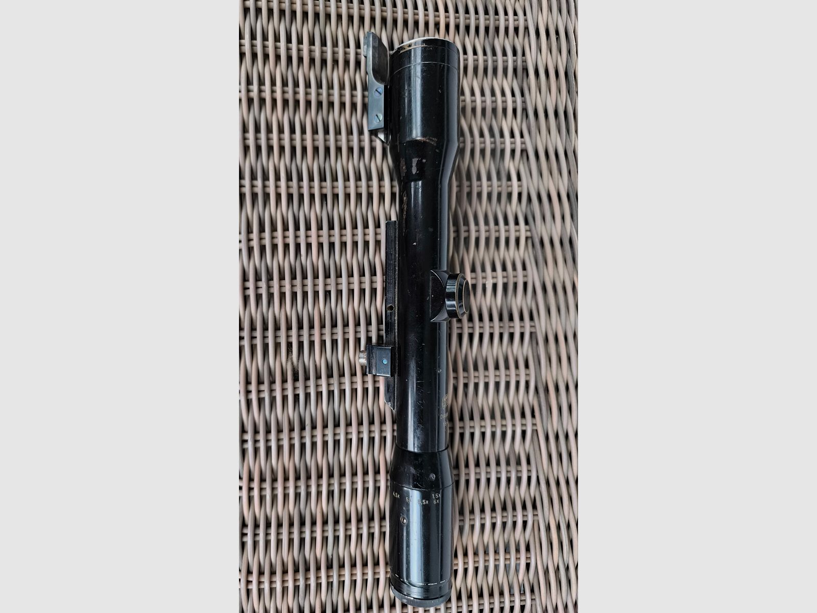 Hensoldt Diavari-D    1,5-6x36, Absehen 4