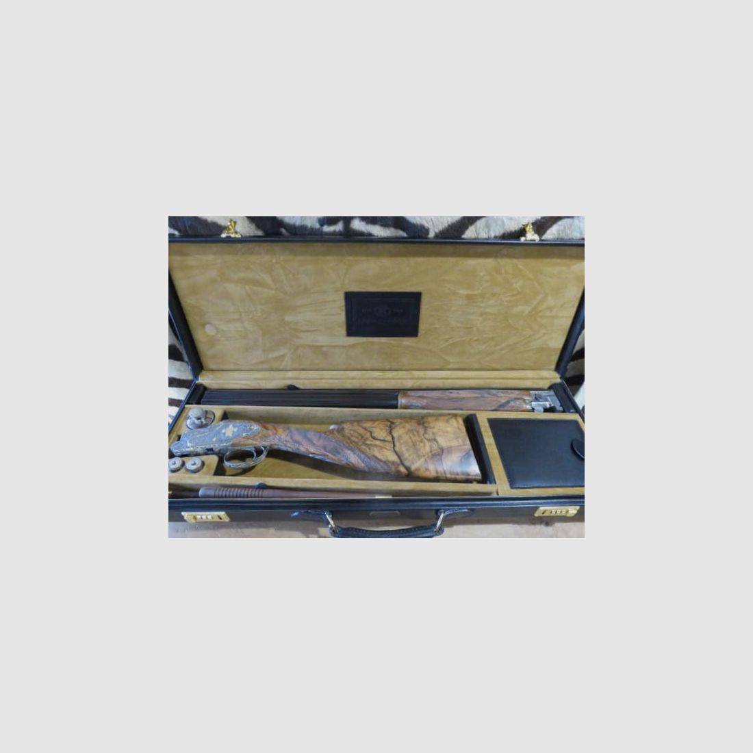 Geweer FN Herstal Centenaire stad Luik nr. 6/10 kal. 12/70 lopen 70cm – luxe wapenkoffer, afbeelding 13 van 14