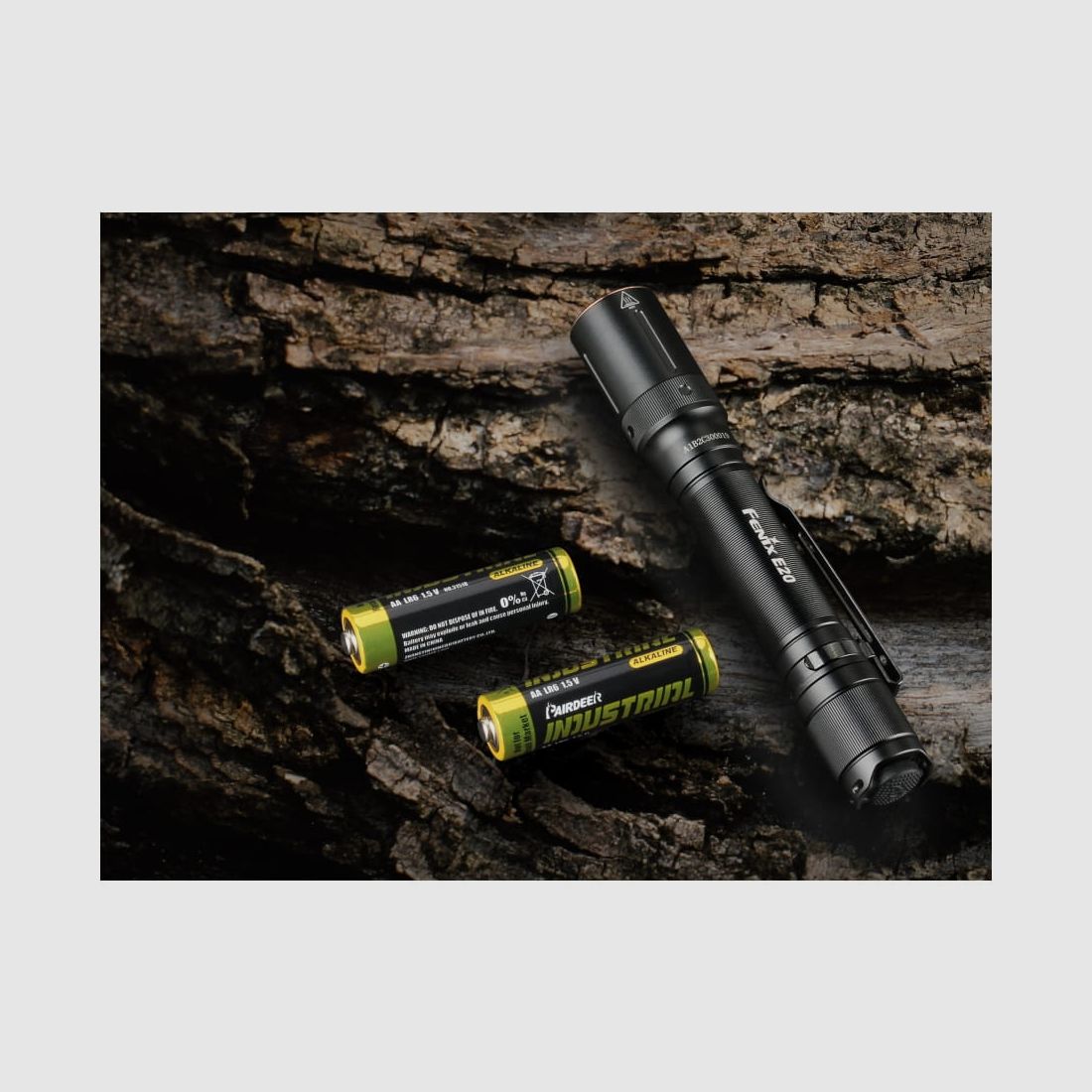Fenix E20 V2.0 LED flashlight, image 10 of 10