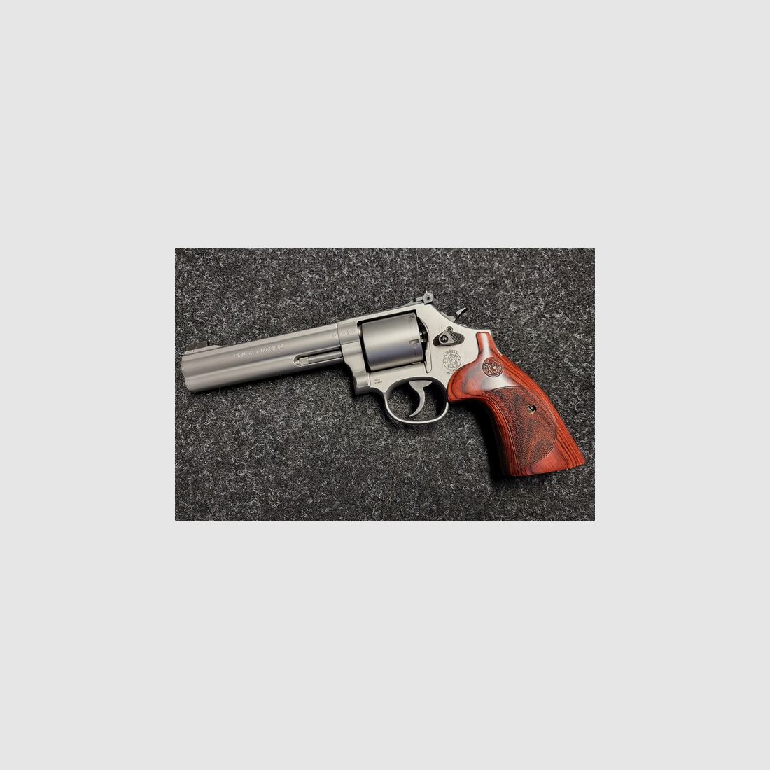 Neuwertiger Revolver Smith&Wesson S&W 686 International Kal. .357 Mag ungeflutete Trommel