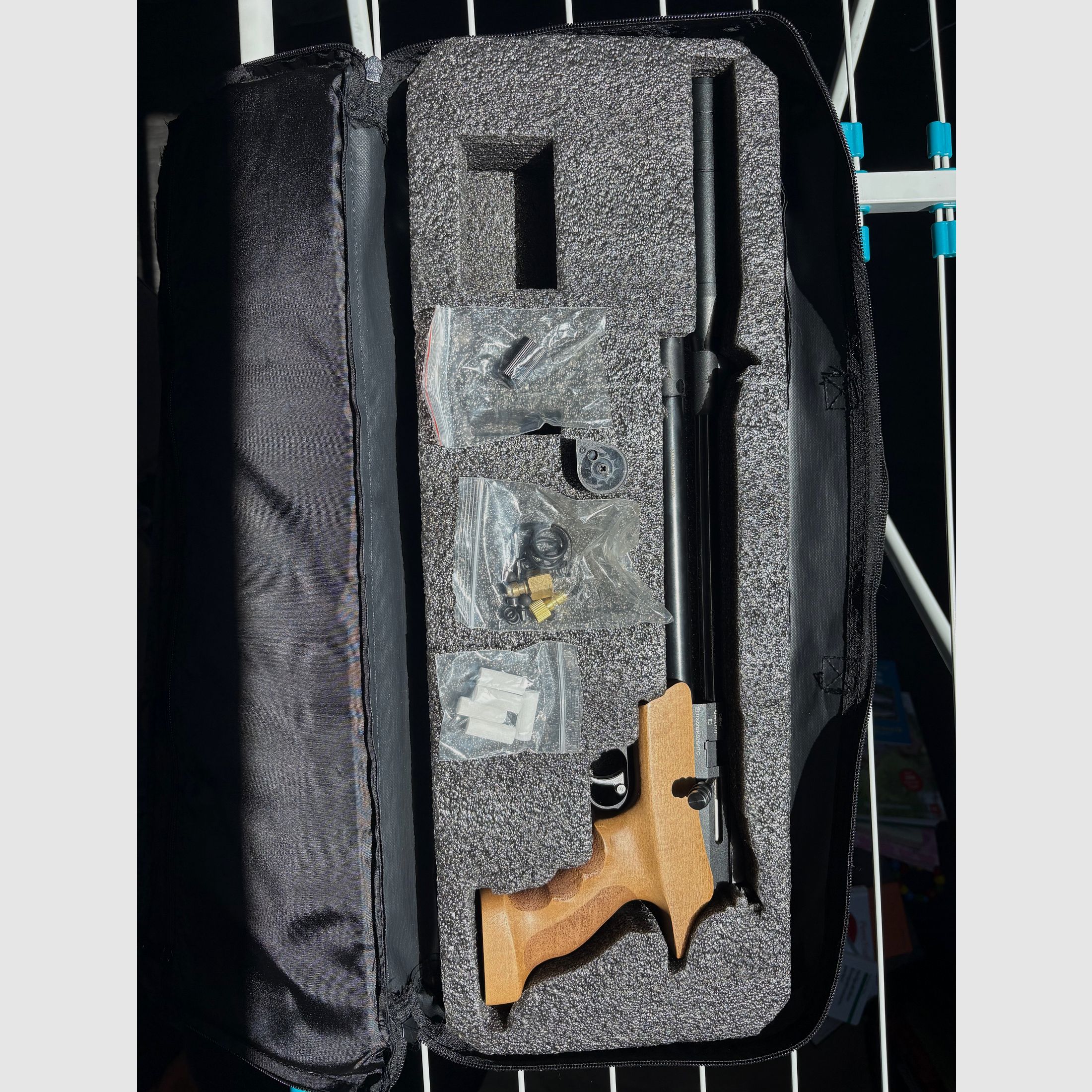 Diana Bandit PCP pistola ad aria compressa 4,5 mm con valigetta e accessori