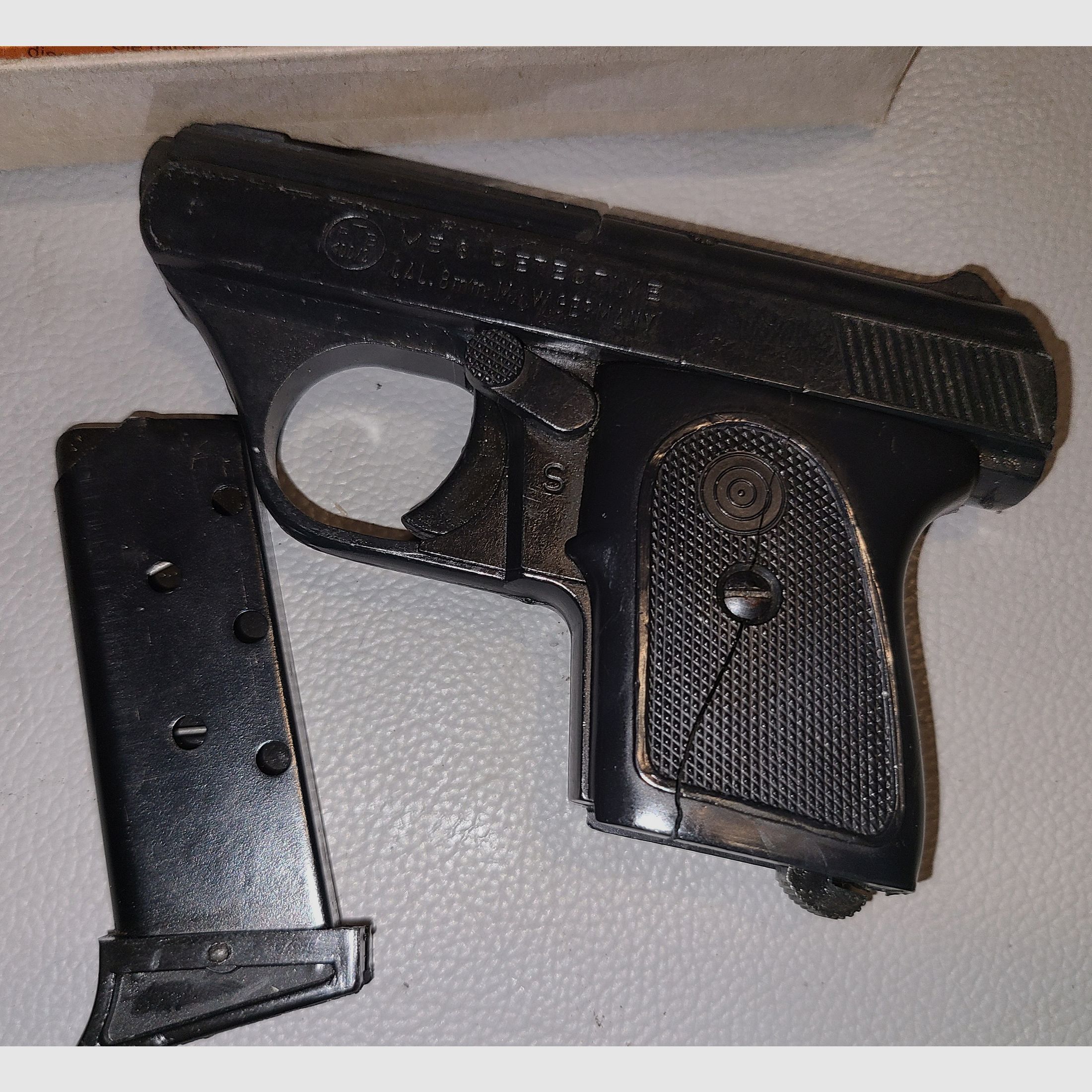 ME 8 DETEKTIVE  / ohne Zubehör / mit OVP / cal. 8mm / PTB 100/2  / SCHRECKSCHUSS GAS PISTOLE SILVESTER SELBSTVERTEIDIGUNG SAMMLUNG / GEBRAUCHT