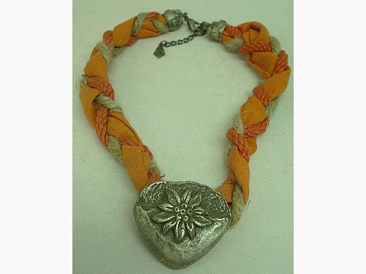 Valerie Collier orange/rot - mit Herz aus Metall