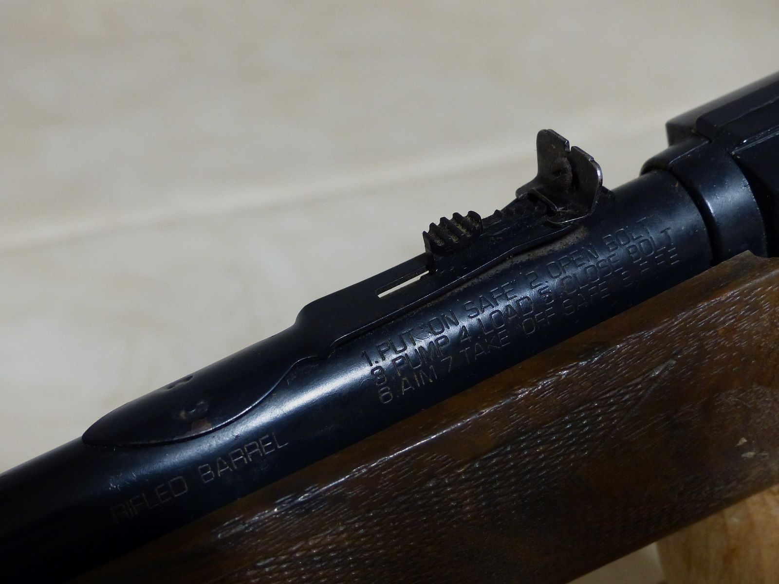 Carabina de aire comprimido Co2 de palanca inferior Daisy Power Line Mod. 990 Cal. 4,5 mm Diabolo y BB Dual Power USA vintage