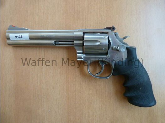 Smith & Wesson	 686