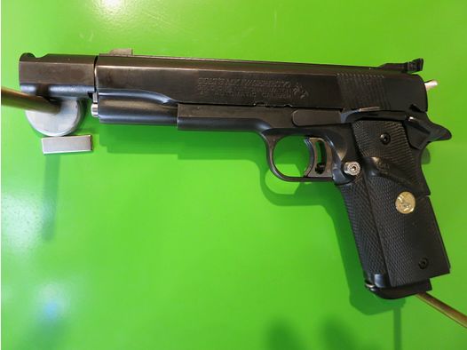 Colt Pistole 1911 National Match Gold Cup; Wilson-Lauf 5" mit Kompensator, .45ACP       #74-