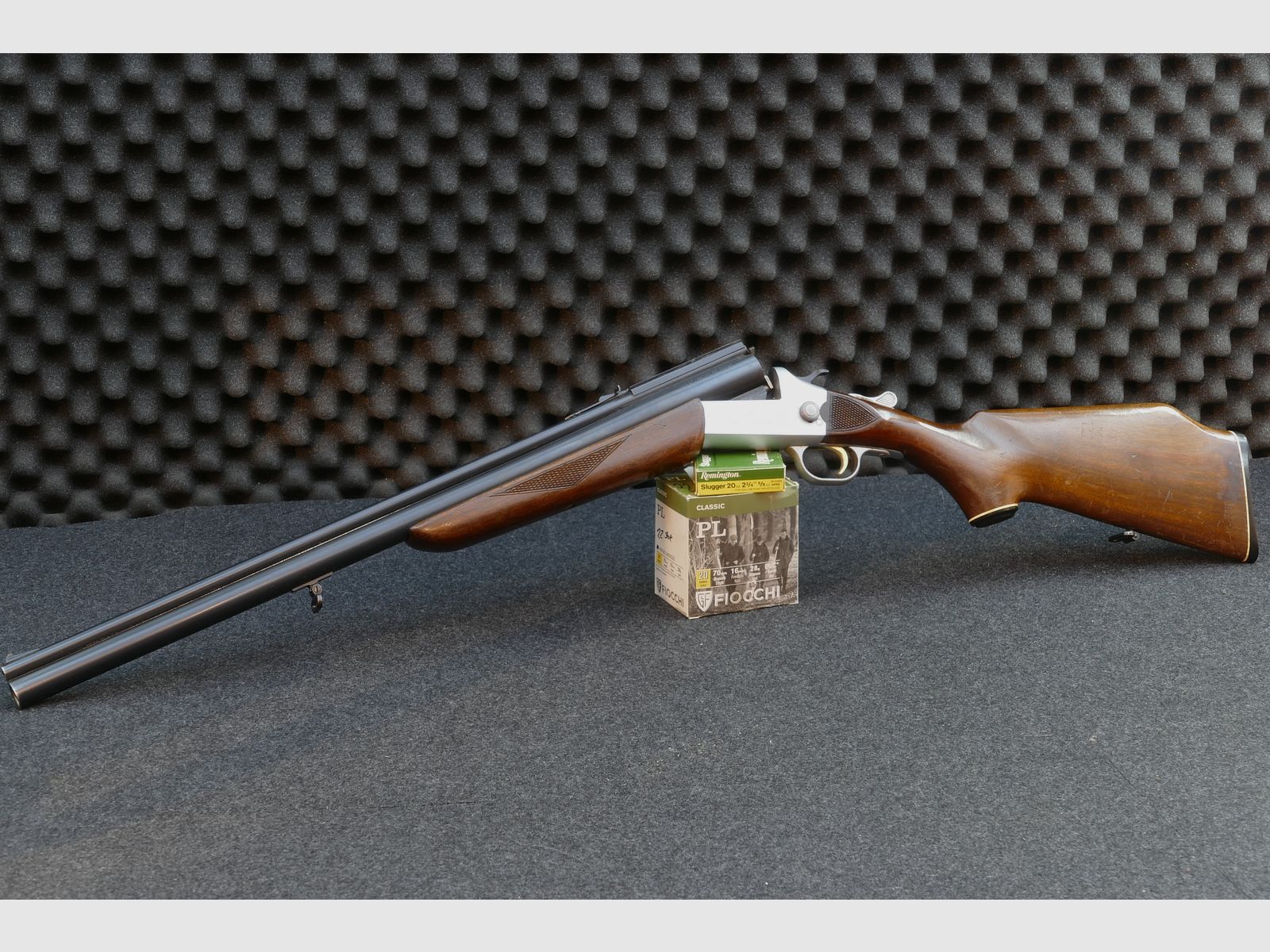 Savage Model 24 DL — Kombi‑Bockbüchsflinte (Gewehr über Schrotflinte), Kaliberkombination .22 WMR / 20/70 inkl. einfacher Optik