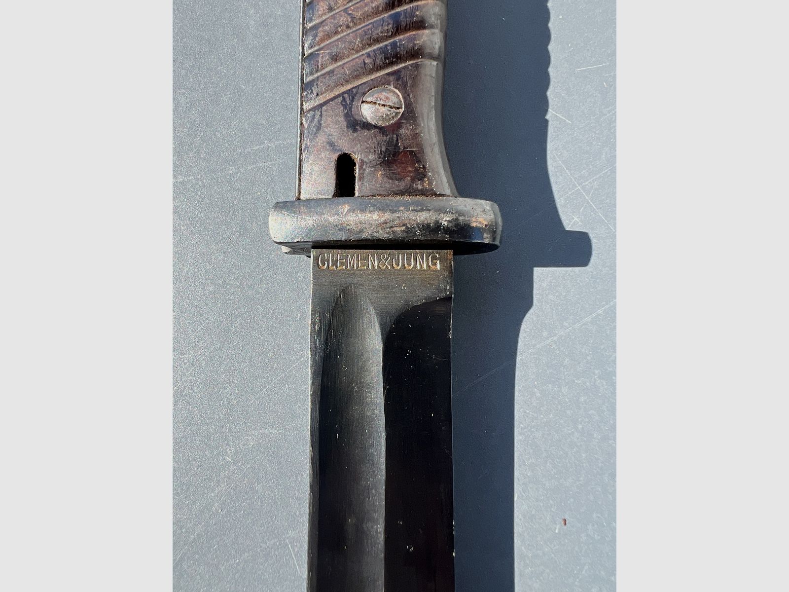 Originales deutsches K98 Bajonett / Seitengewehr 84/98 (Clemen & Jung, 1940) mit Scheide