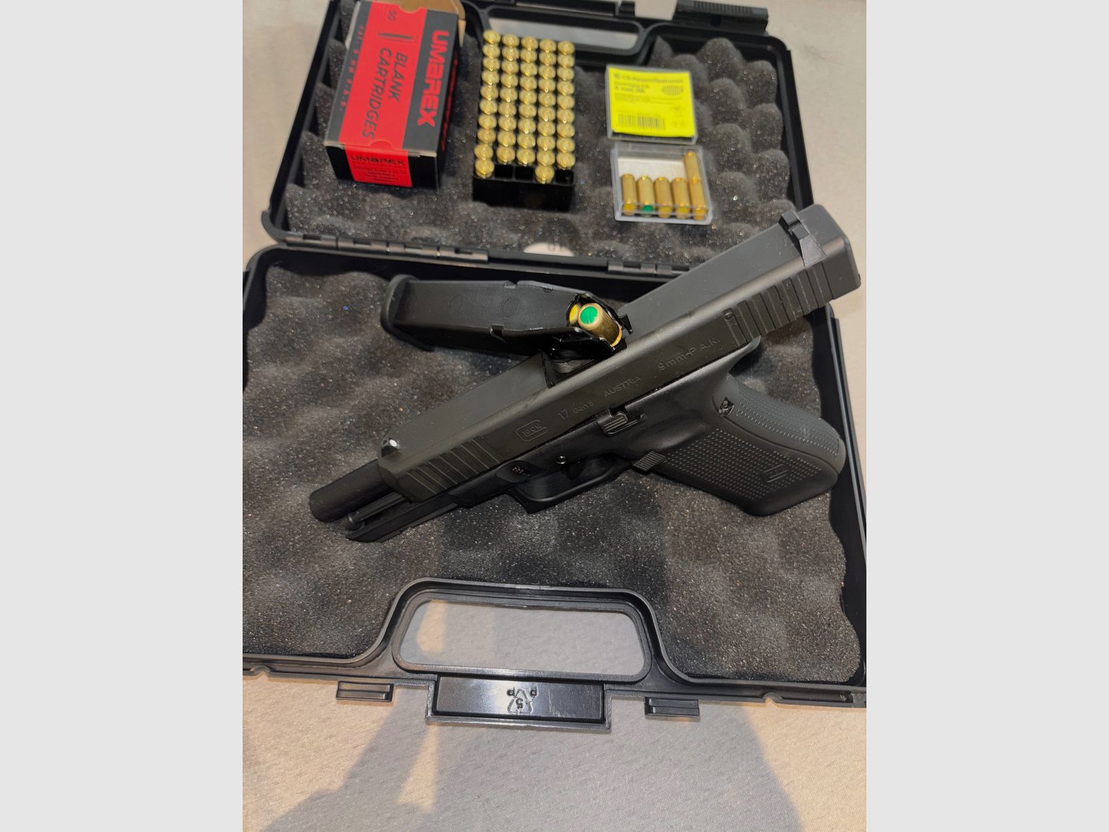 Glock 17 Gen 5 PAK + Munition und Zubehör