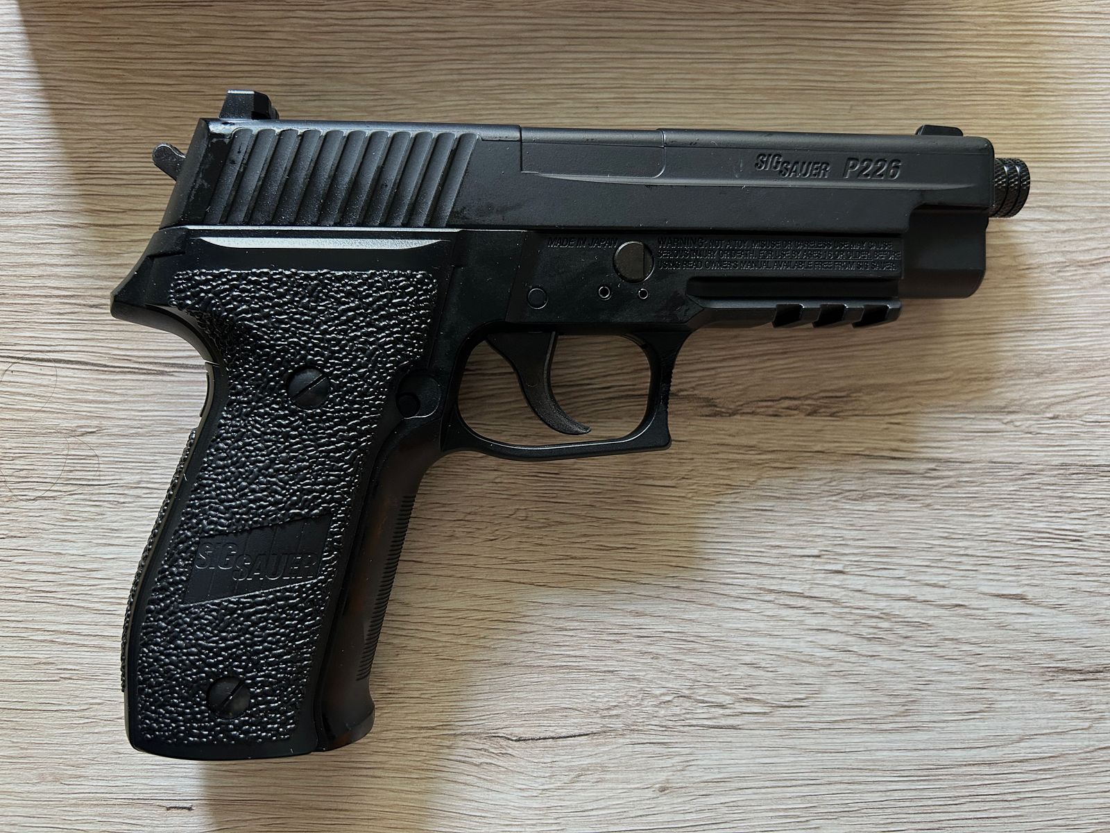 Sig Sauer P226 CO2 Pistole 4,5mm Diabolo BlowBack