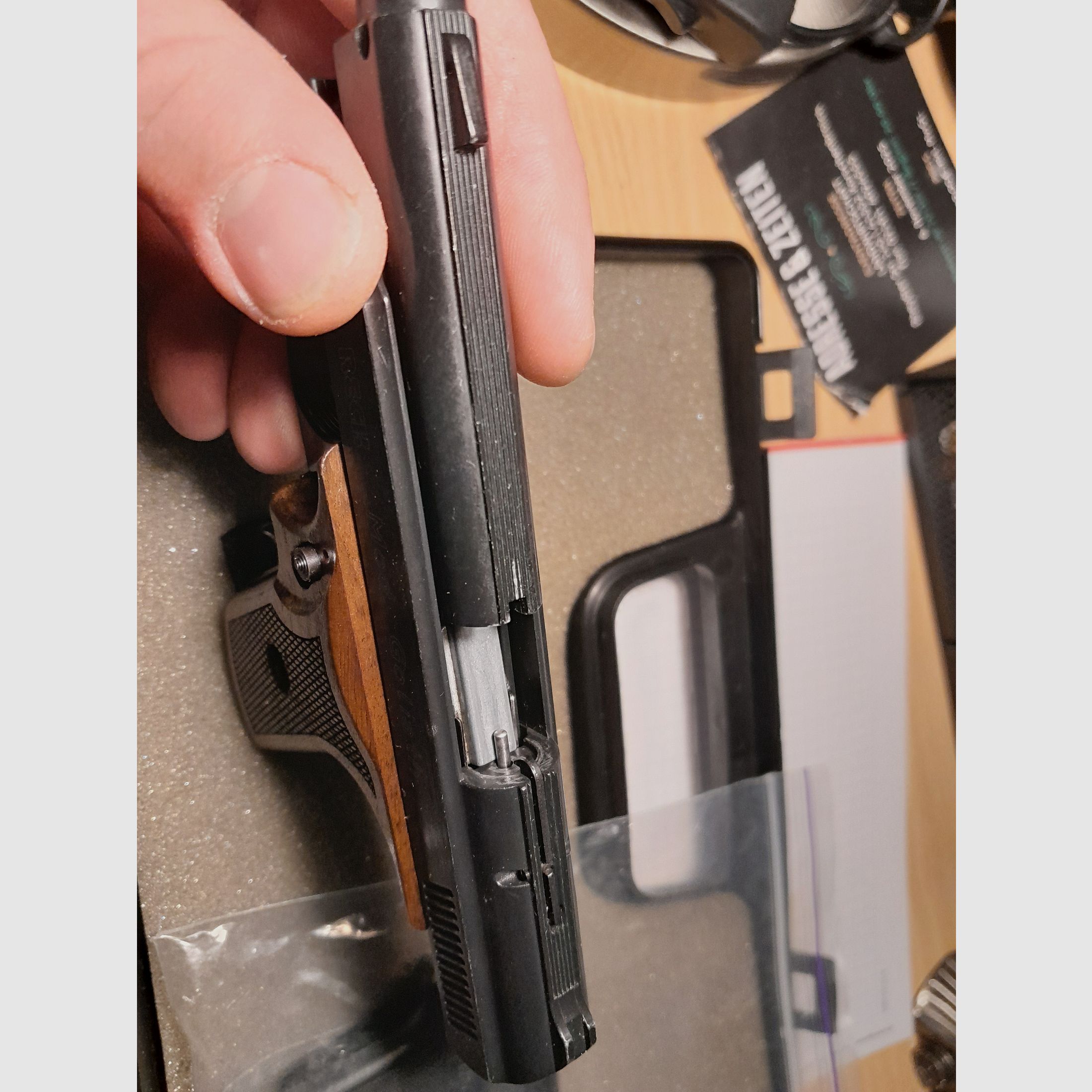 Reck Goliath with 4 magazines