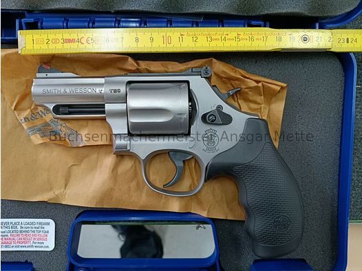 Smith and Wesson S&W Combat Magnum 69