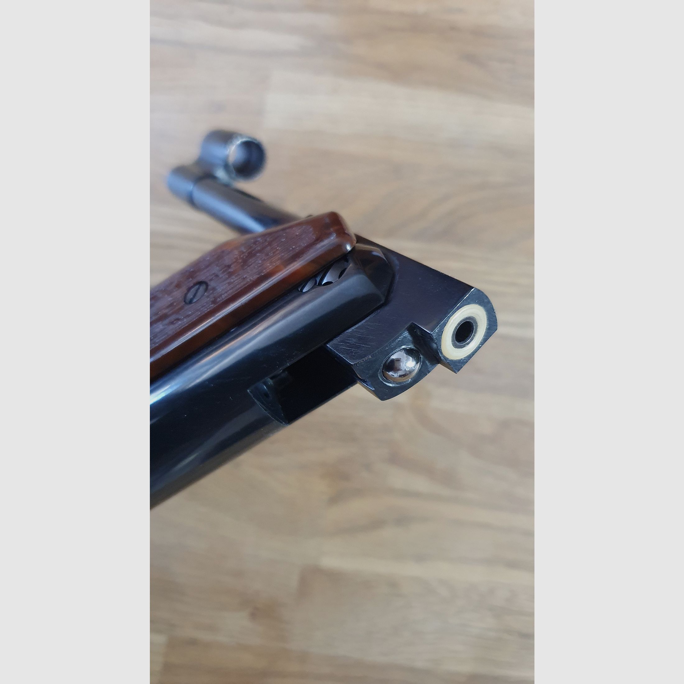 Weihrauch Pistole HW70