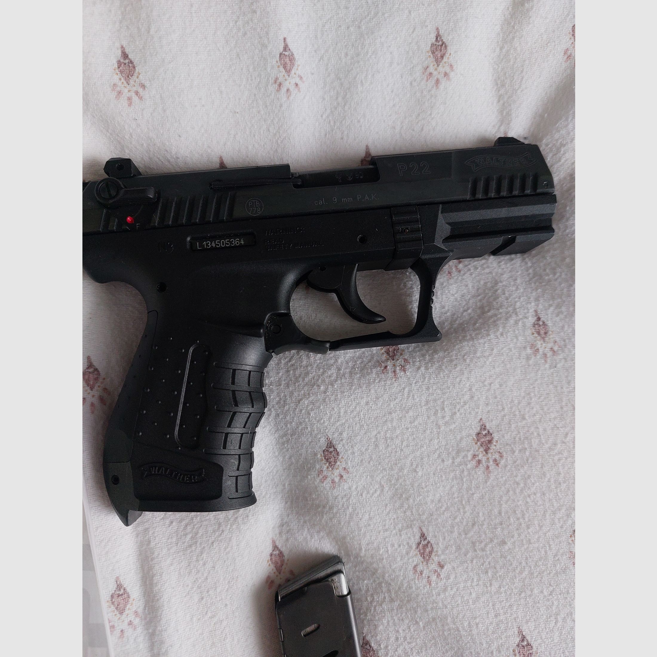 Walther P22 Ready Schreckschuss Pistole 9mm P.A.K. brüniert