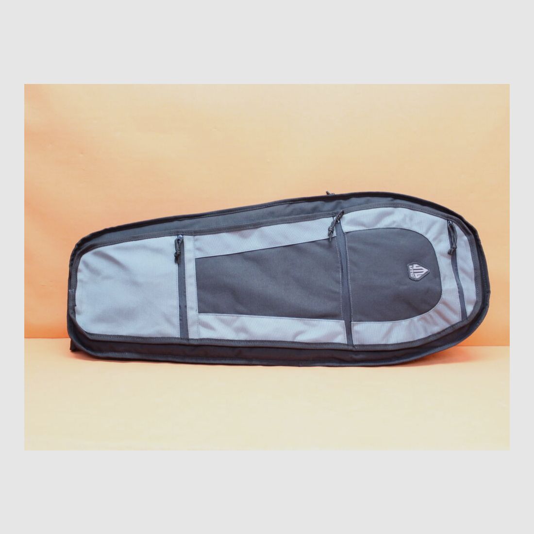 UTG - Leapers UTG Alpha Battle Carrier Sling Pack 34" Black/Metallic Grey (PVC-PSP34) Waffentasche (ca.86x36x15cm)