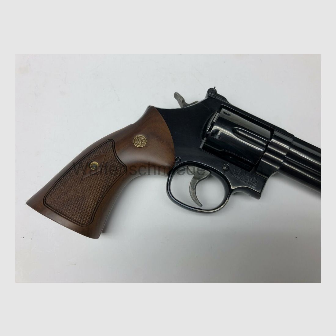 Smith & Wesson 586-8