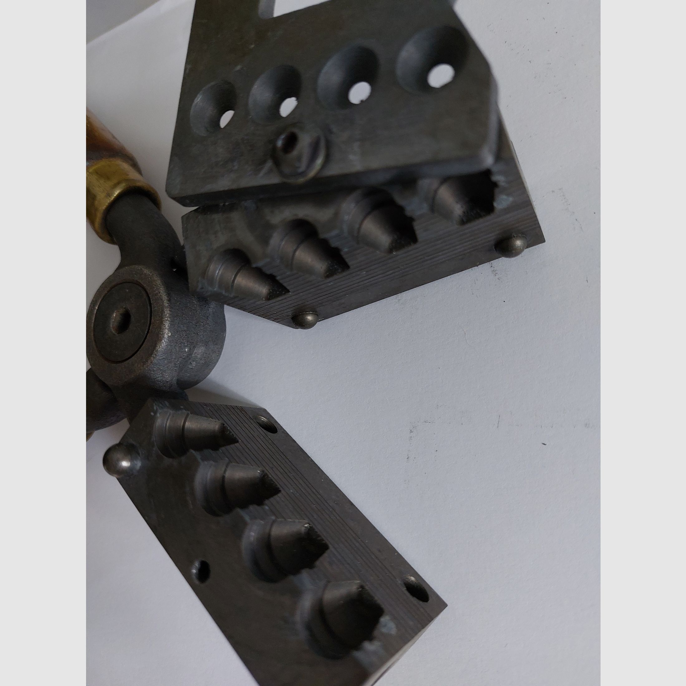 Saeco 068 G2H 4-fach Kokille Cal .45 + Zange