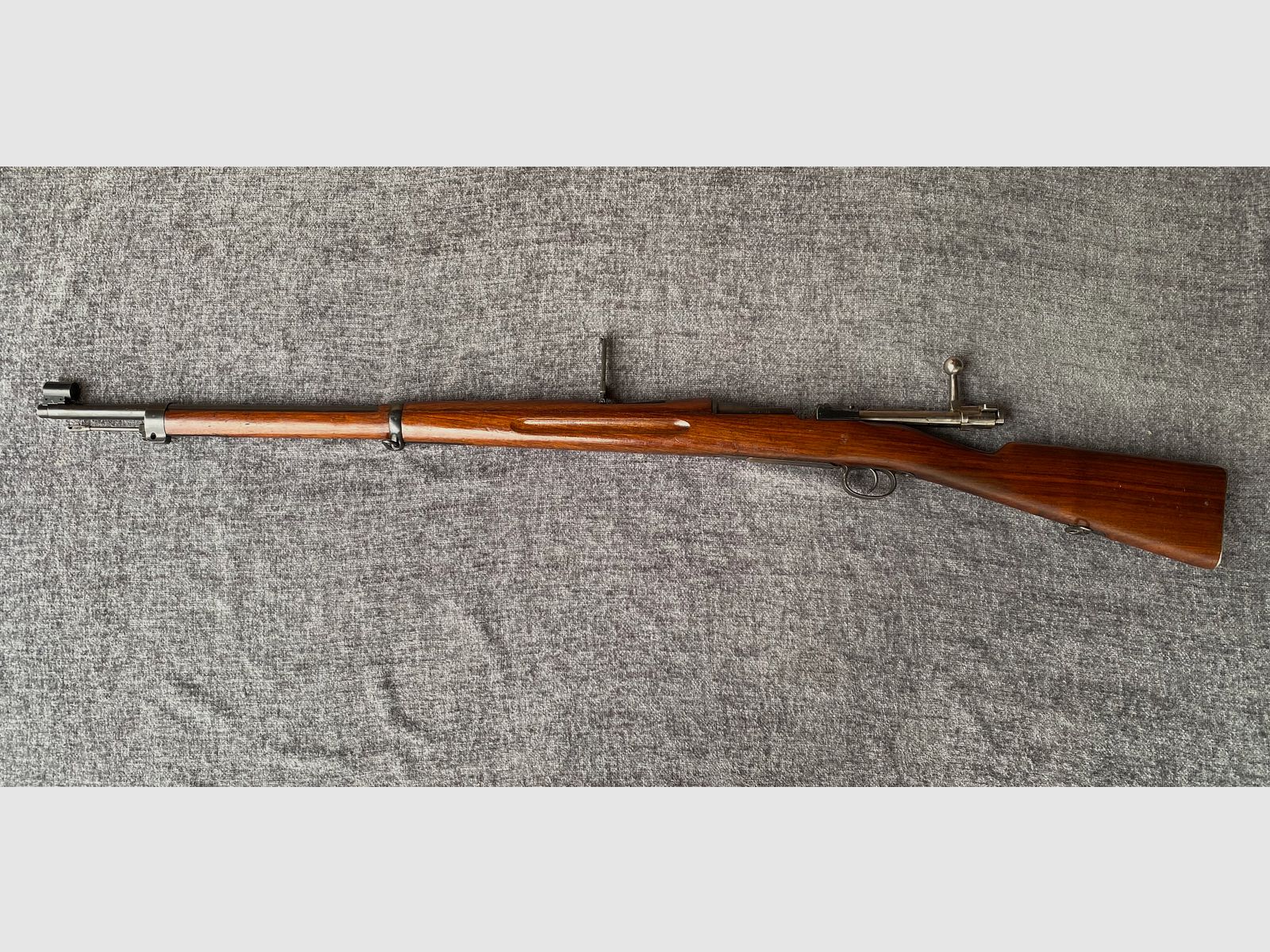 Carl Gustaf de 2010. Numéro identique.