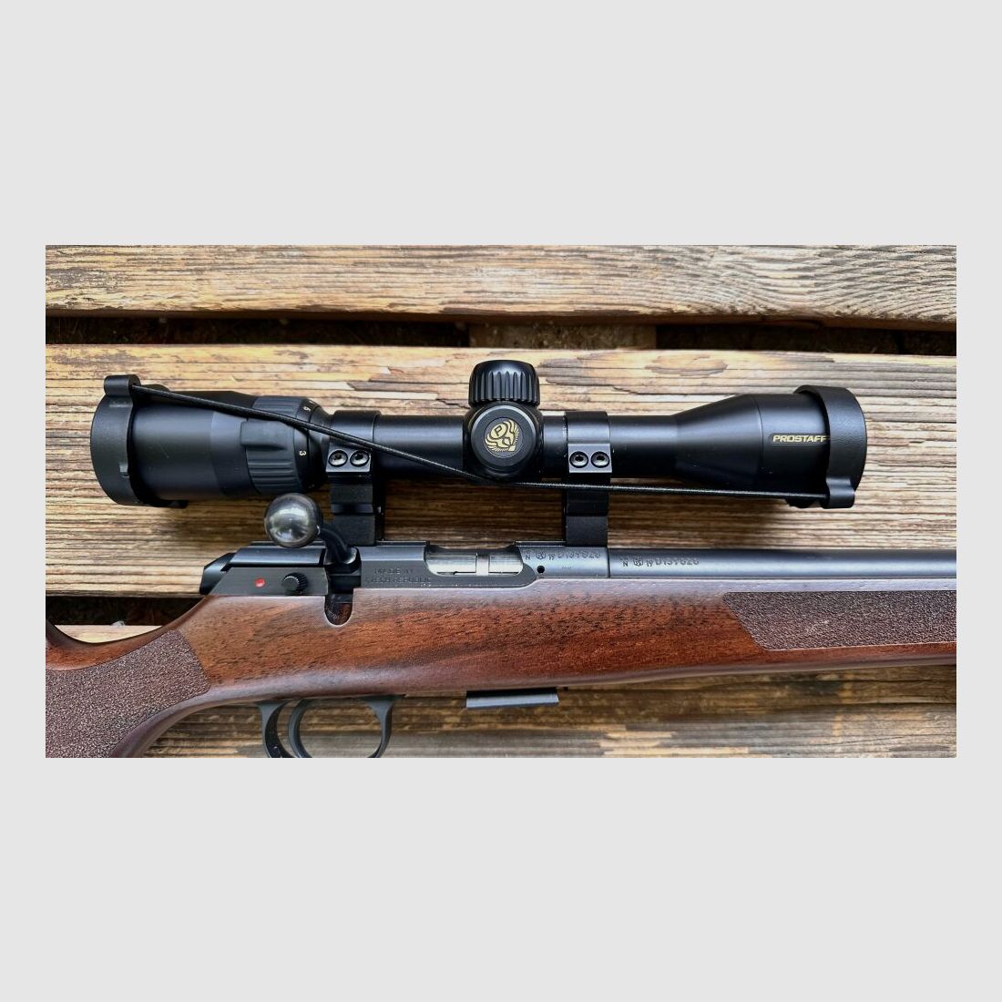 CZ Uhersky Brod 457 Varmint mit Nikon 2-7 x 32 und Zweibein .22lr