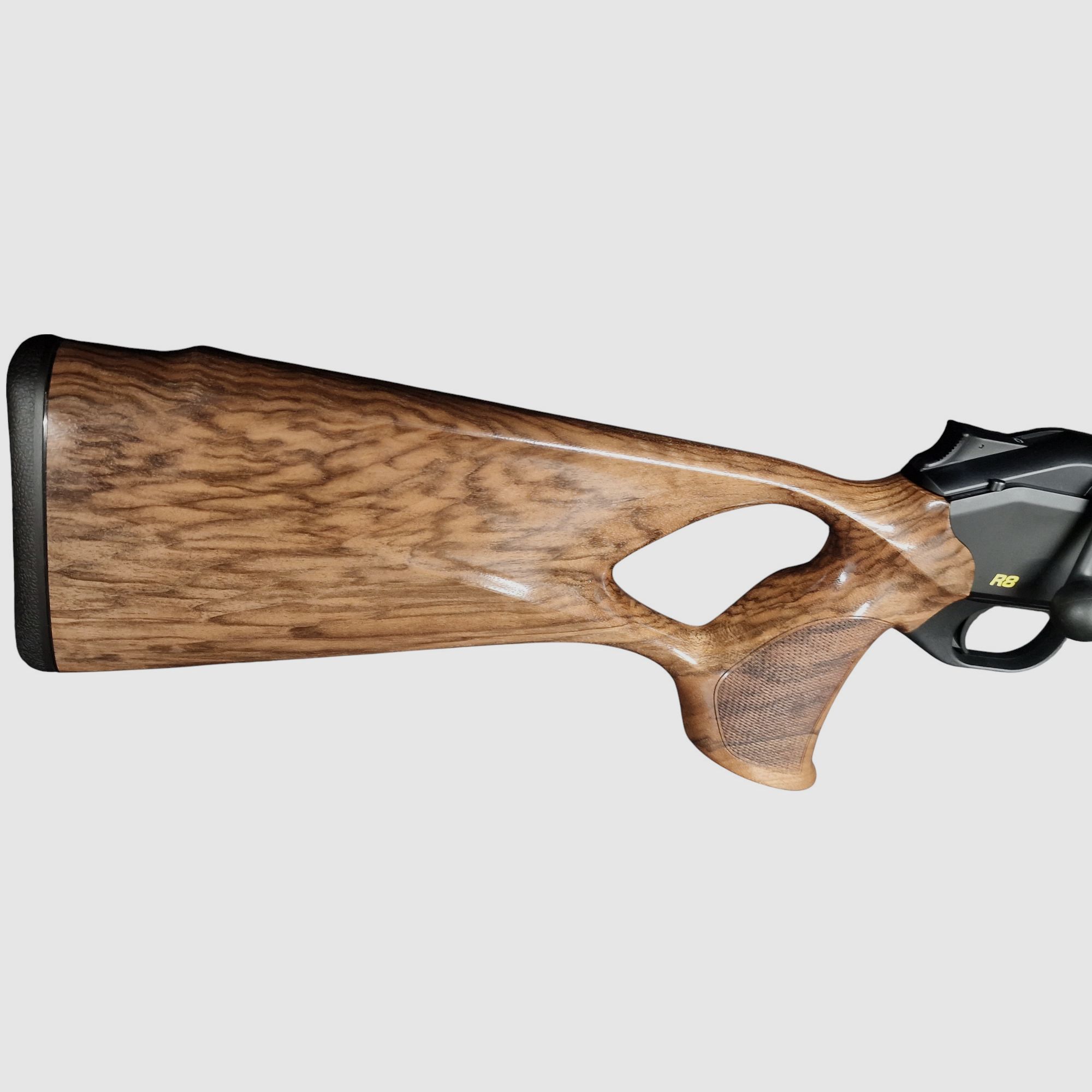 Blaser R8 Success Holz HK4 in den Kalibern 308Win, 30-06 Spring. oder 8x57JS LL 52cm mit M15x1 sofort verfügbar 