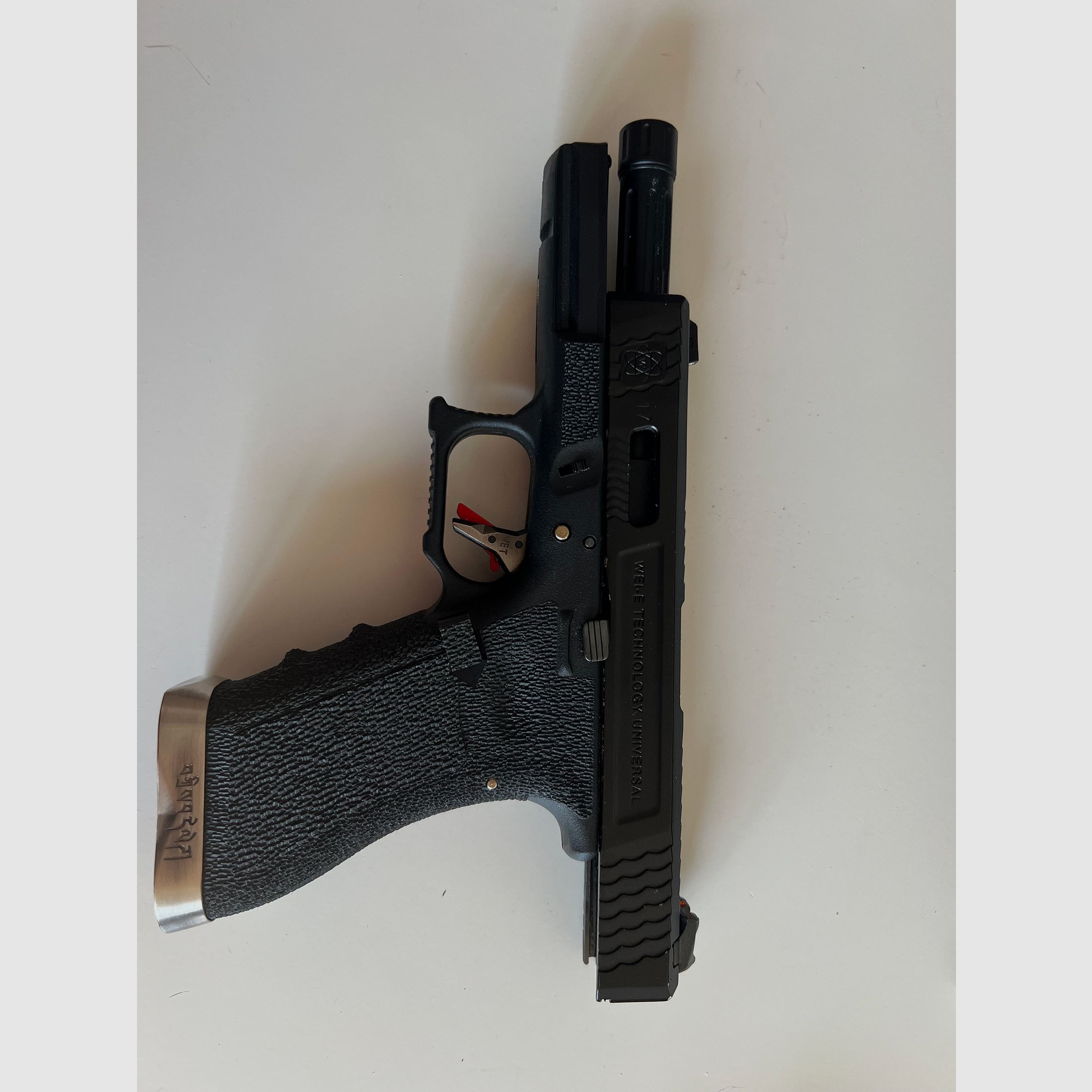 GHK MK18 Forged Receiver mit 5 Mags  + WE G-Force 17 ohne Mag