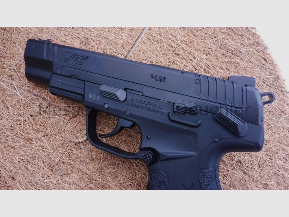 Springfield XDE 4,5 mm BB Co2-pistool