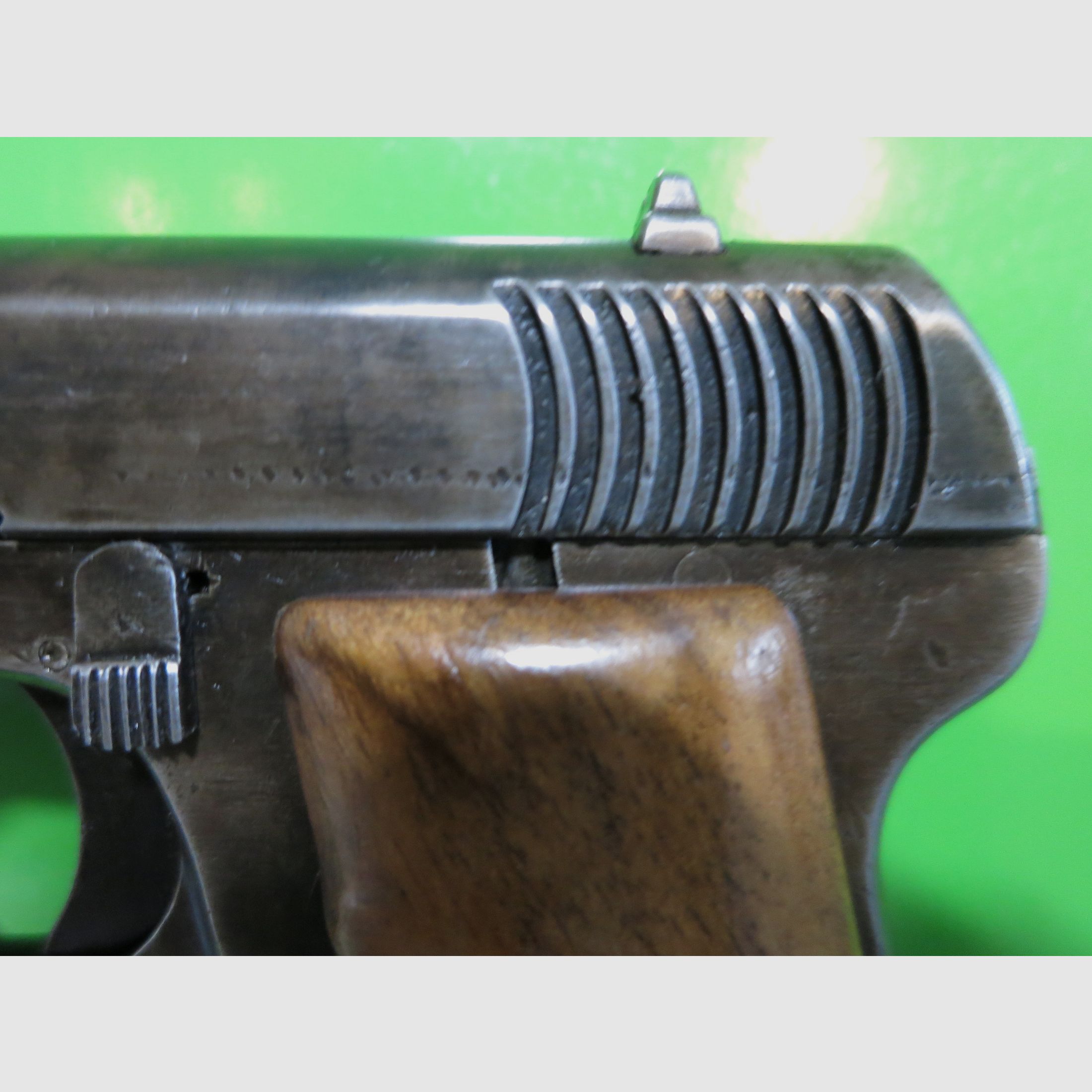 Halbautomatische  Astra Modell 200 (?), Lady-Gun im Westentaschenformat,  7,65mm Browning       #71-